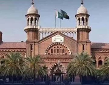 LHC 4