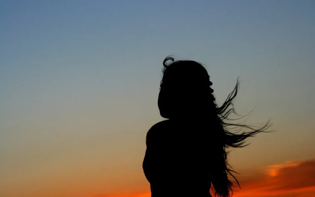 girl shadow 1
