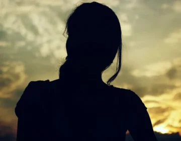 women shadow